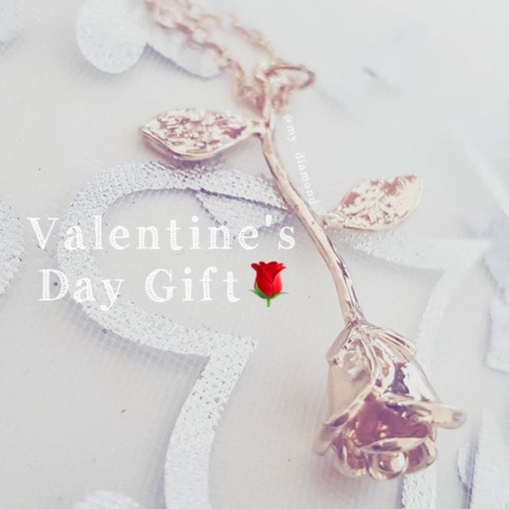 Gold Rose Necklace - Picture 3 of 7